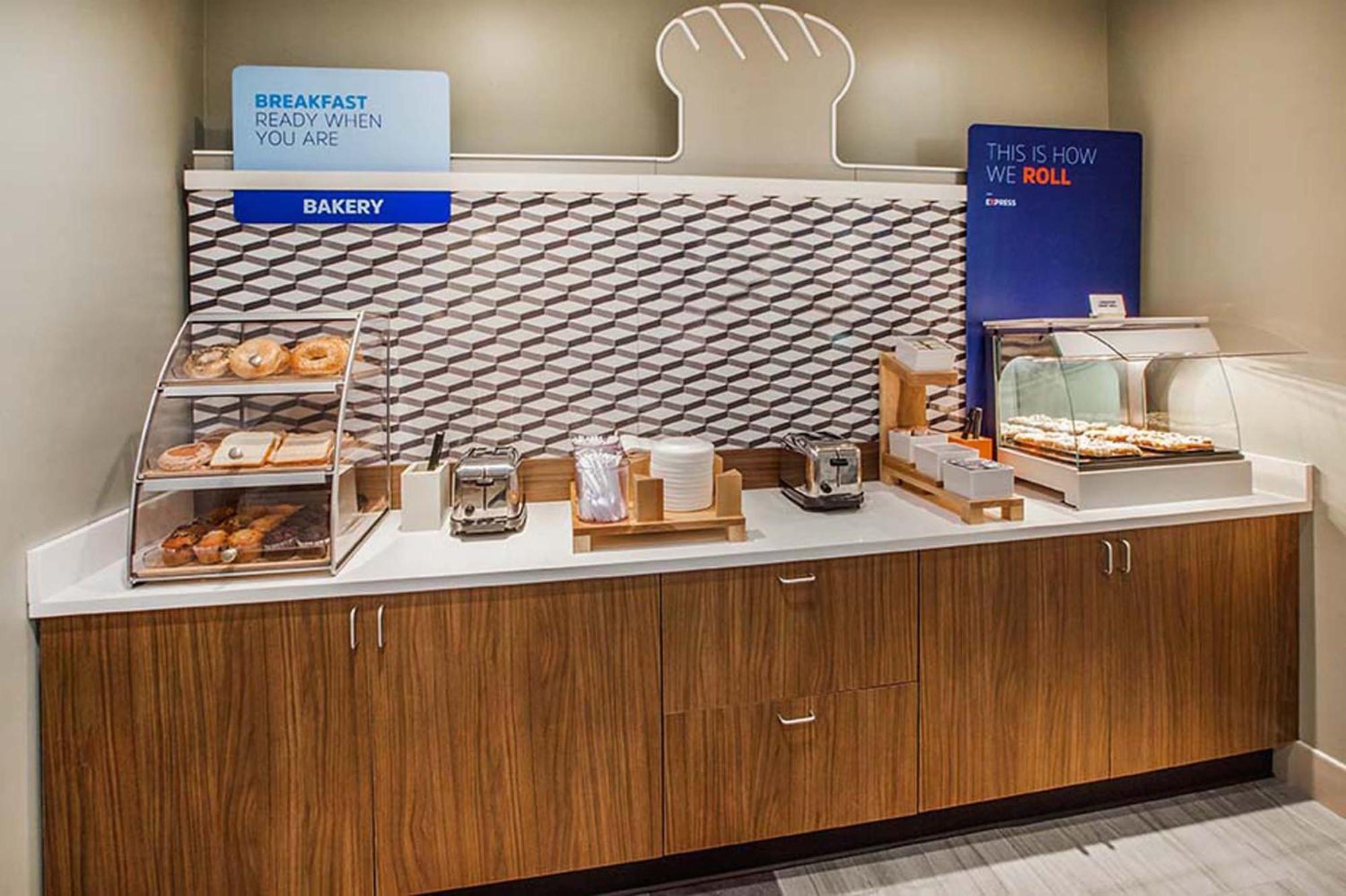 Holiday Inn Express & Suites - Parkersburg East By Ihg Exteriér fotografie