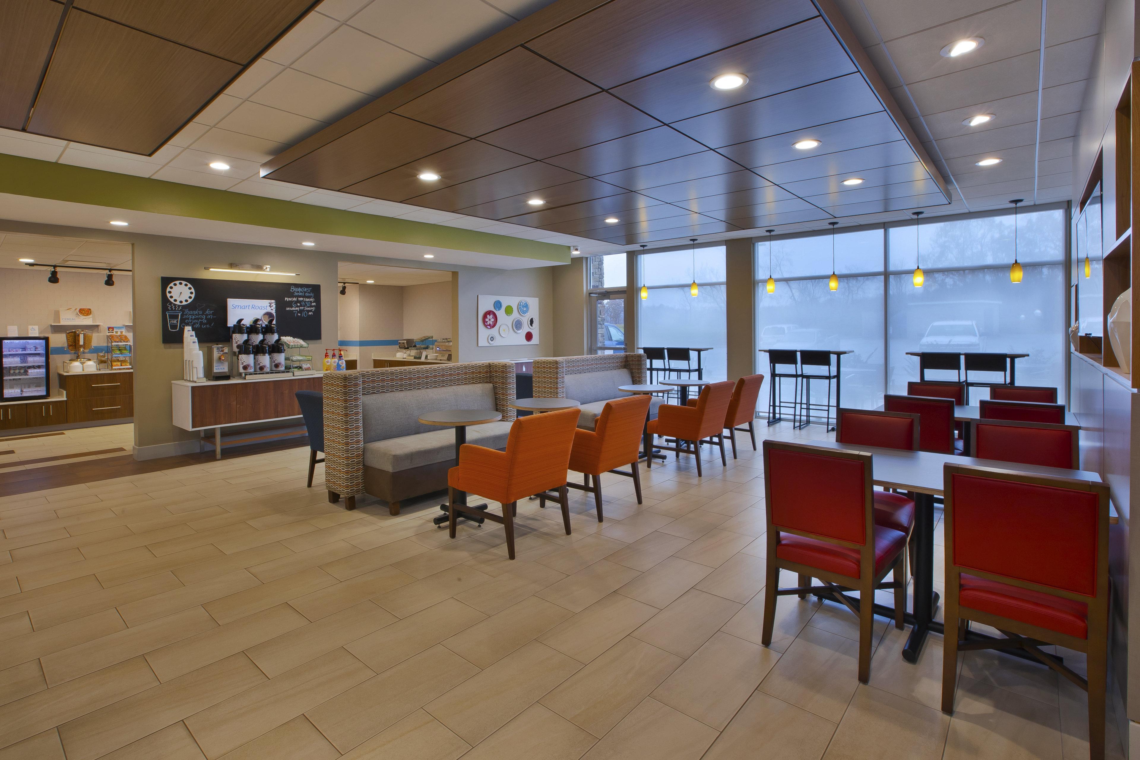 Holiday Inn Express & Suites - Parkersburg East By Ihg Exteriér fotografie