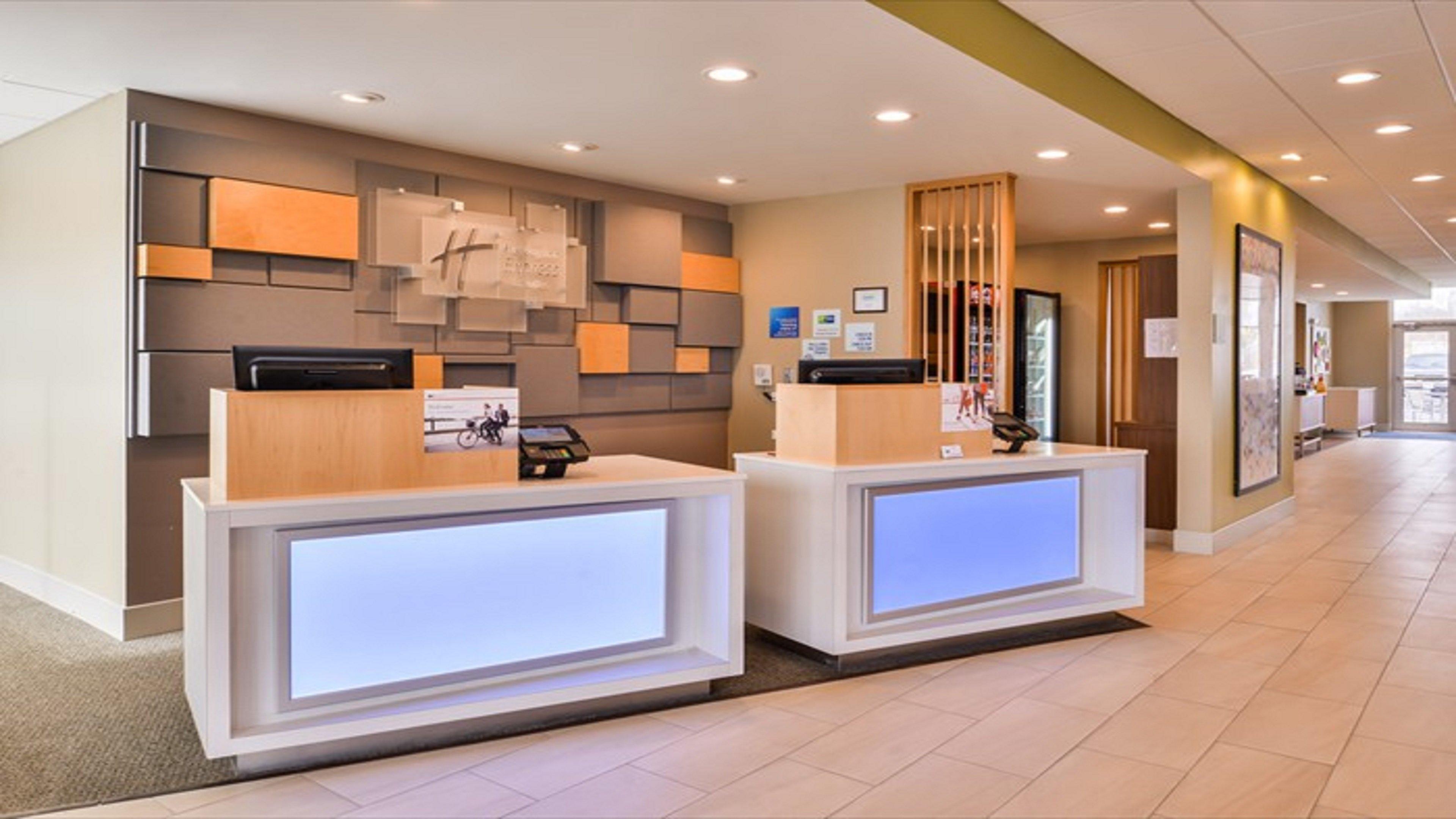 Holiday Inn Express & Suites - Parkersburg East By Ihg Exteriér fotografie