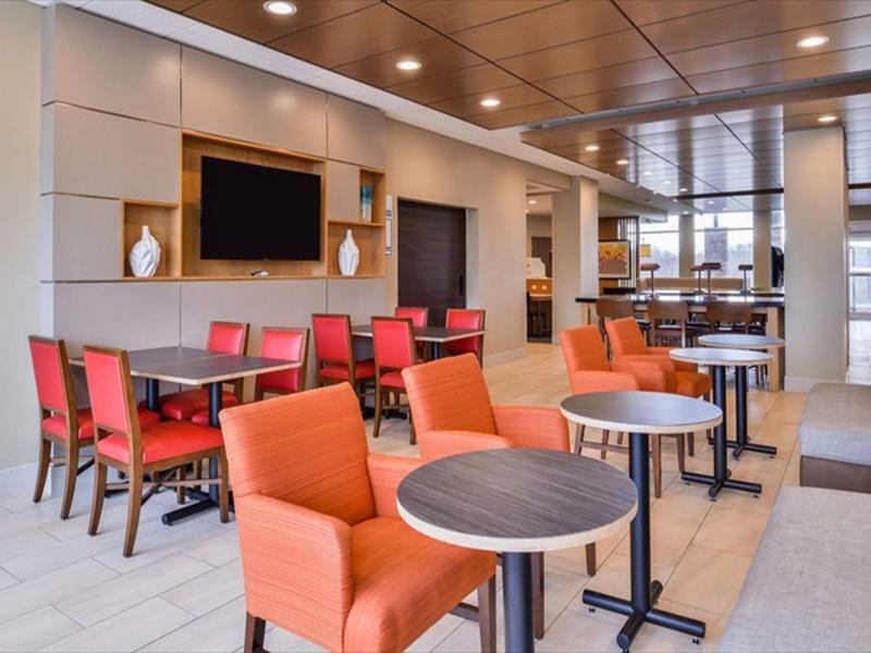 Holiday Inn Express & Suites - Parkersburg East By Ihg Exteriér fotografie
